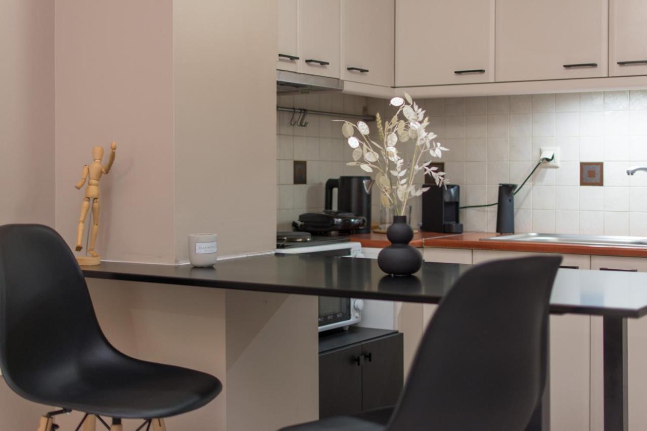 Apt 48, Cozy Apartment In Kalamata City Center Buitenkant foto
