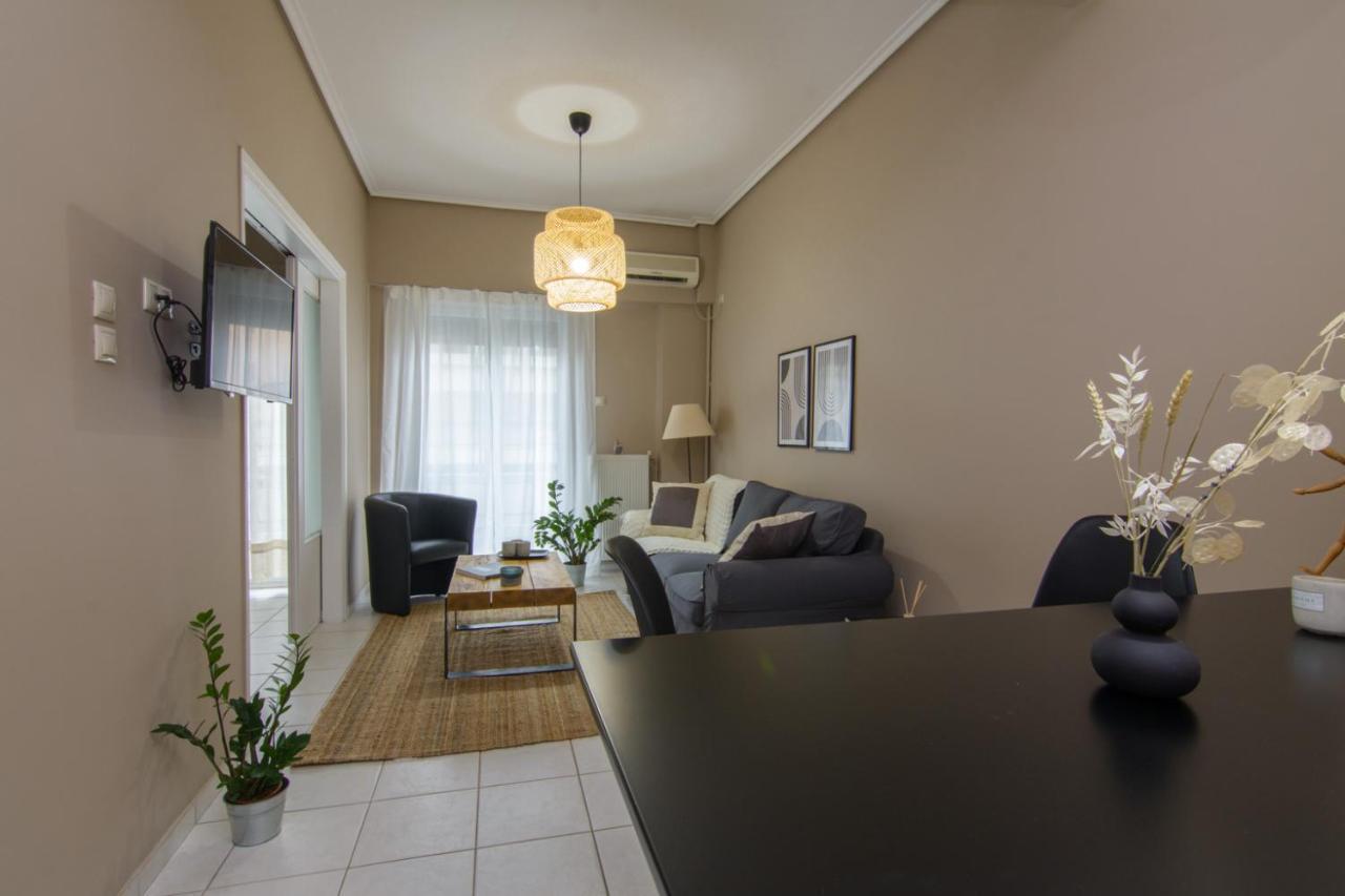 Apt 48, Cozy Apartment In Kalamata City Center Buitenkant foto
